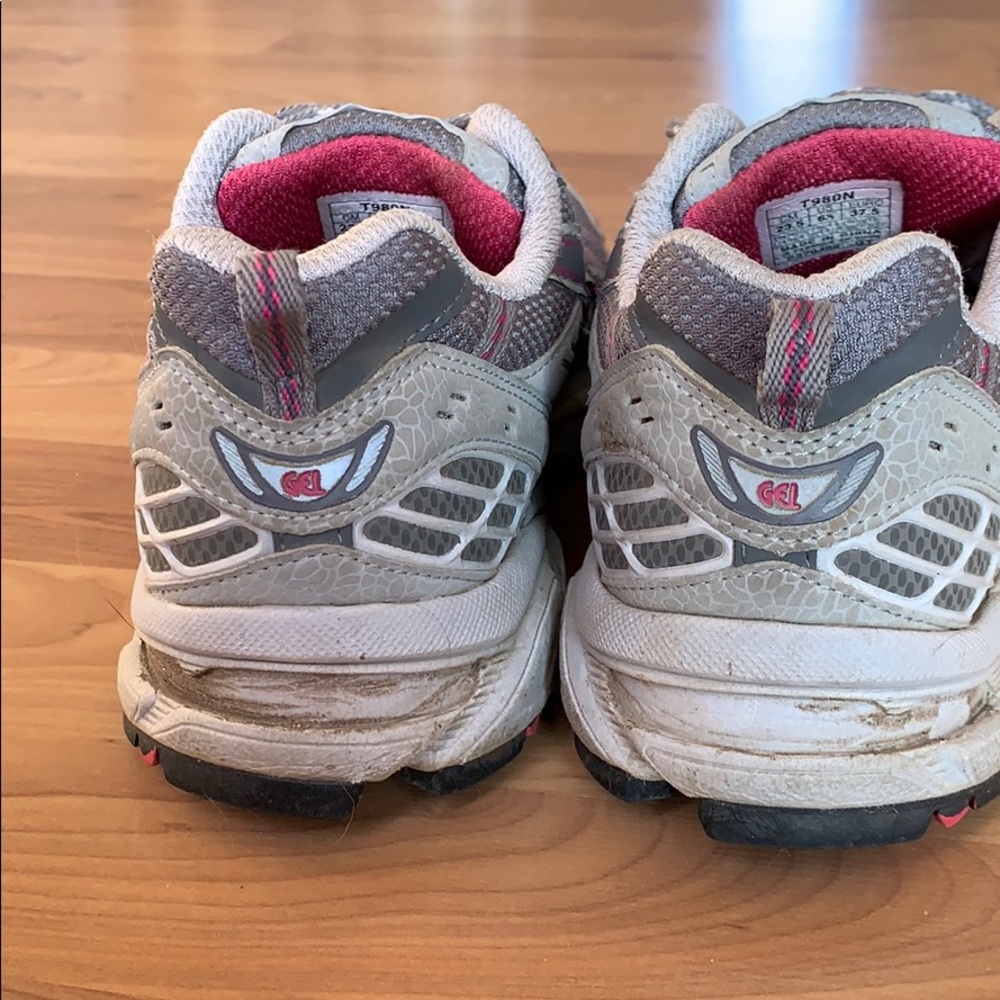 Used ASICS - Picture 3 of 6